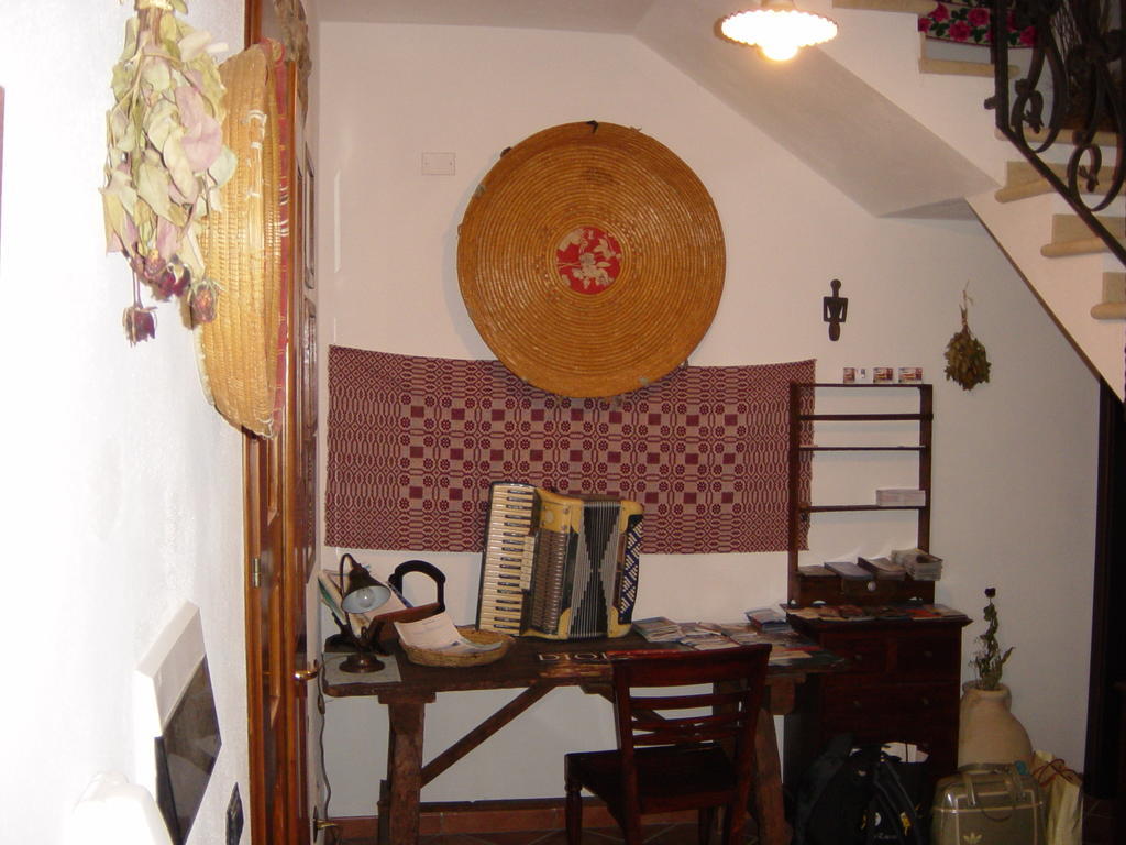 B&B Sa Muredda Sardara Exterior foto