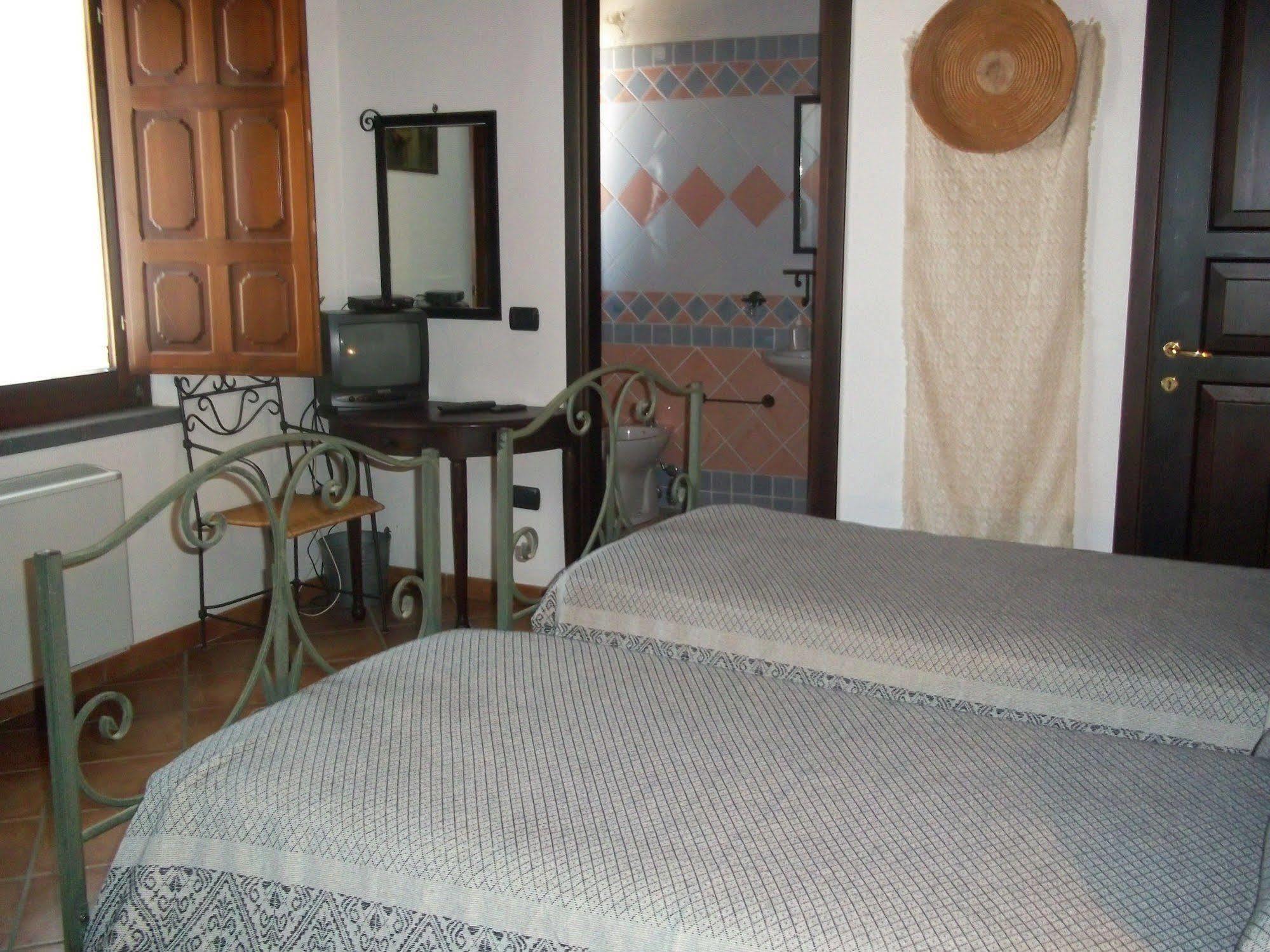 B&B Sa Muredda Sardara Exterior foto
