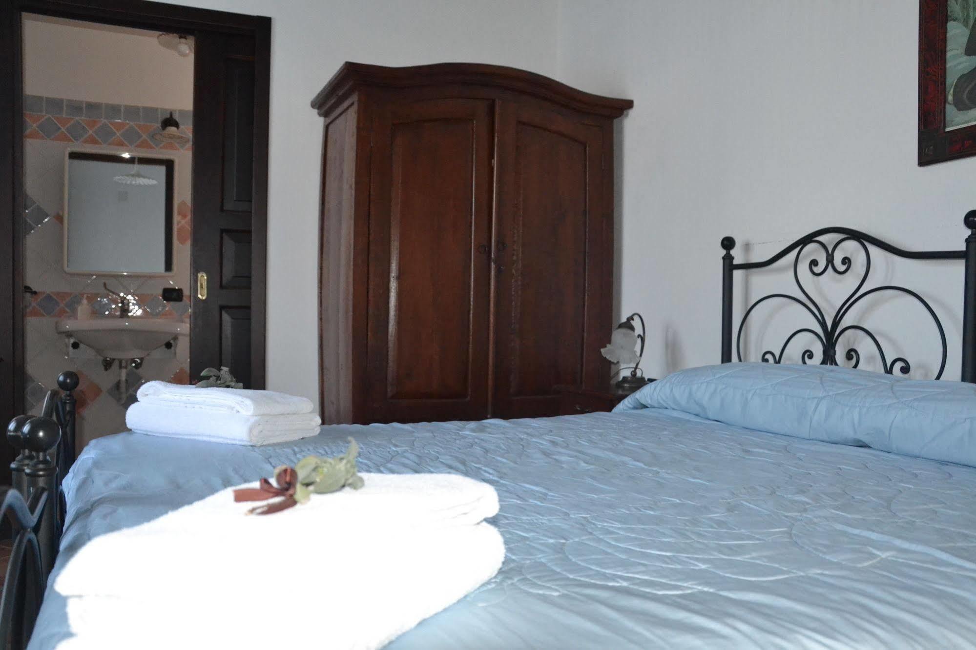B&B Sa Muredda Sardara Exterior foto